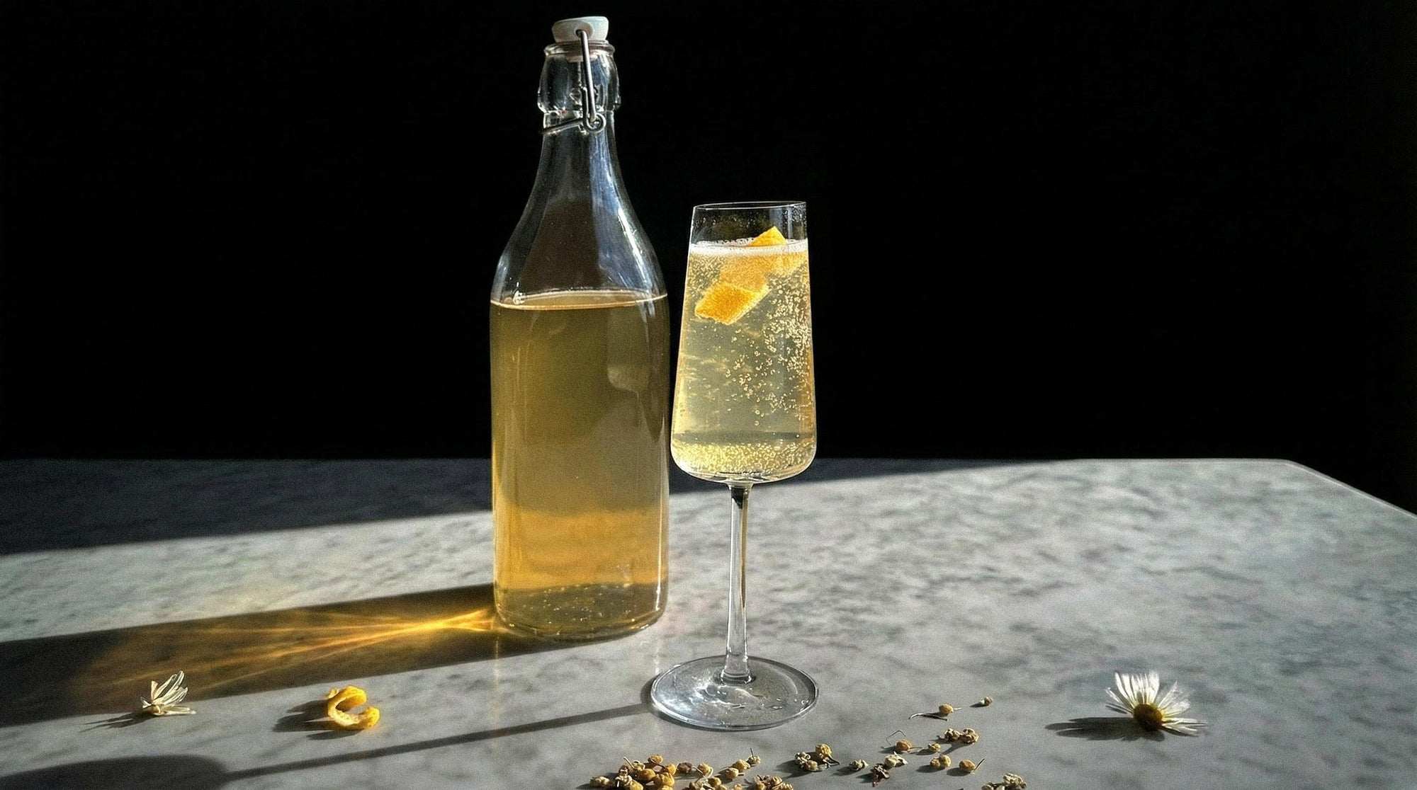 Sleep-friendly non-alcoholic chamomile champagne